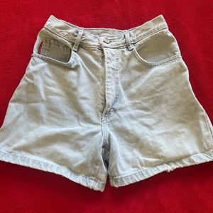 Vintage shorts high waist. From Brazil